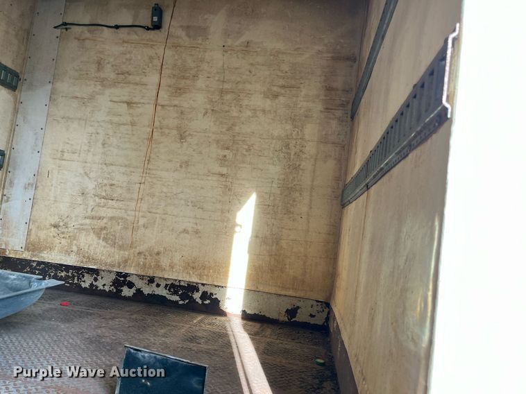 image for item DH8599 2004 Freightliner Business Class M2  refrigerated truck