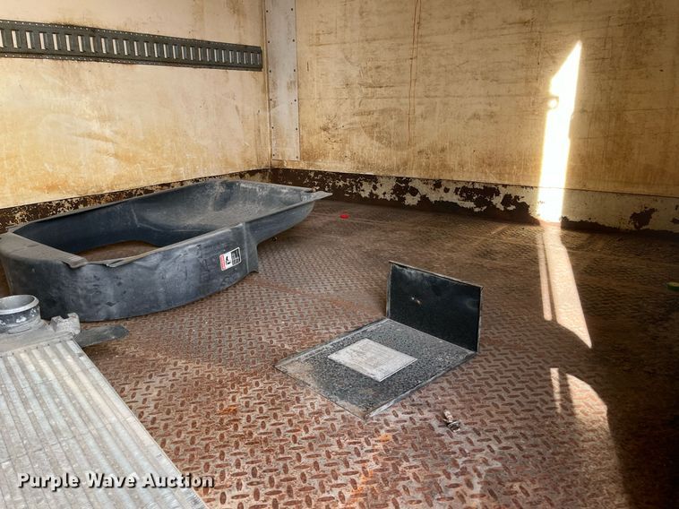 image for item DH8599 2004 Freightliner Business Class M2  refrigerated truck