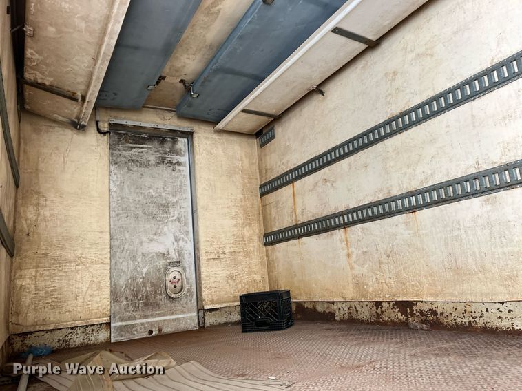 image for item DH8599 2004 Freightliner Business Class M2  refrigerated truck