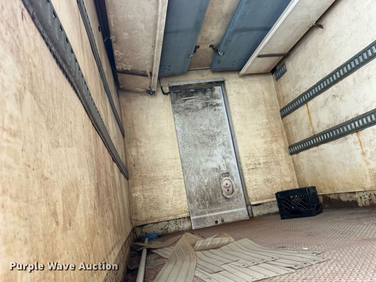 image for item DH8599 2004 Freightliner Business Class M2  refrigerated truck