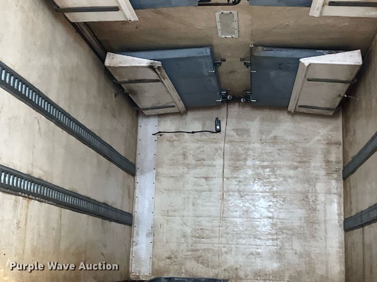 image for item DH8599 2004 Freightliner Business Class M2  refrigerated truck