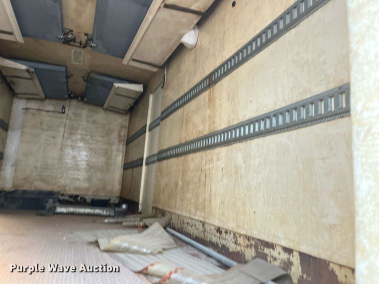 image for item DH8599 2004 Freightliner Business Class M2  refrigerated truck