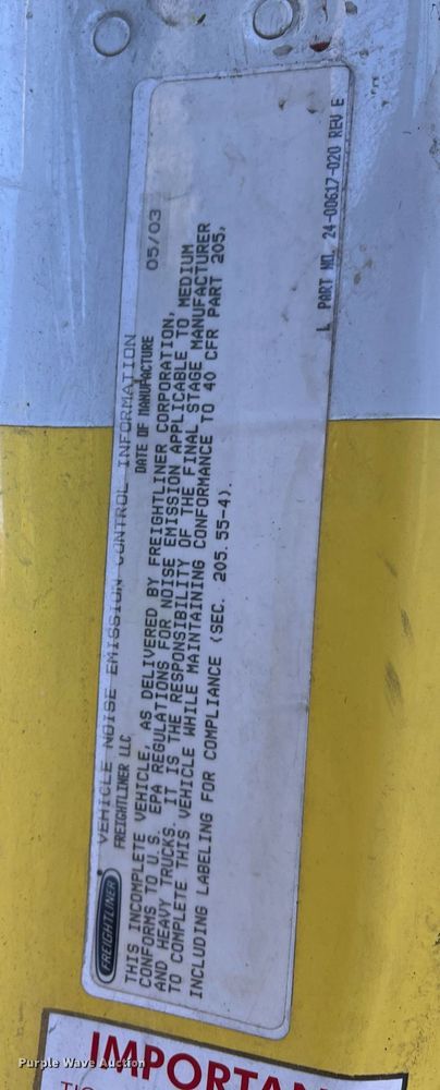 image for item DH8599 2004 Freightliner Business Class M2  refrigerated truck