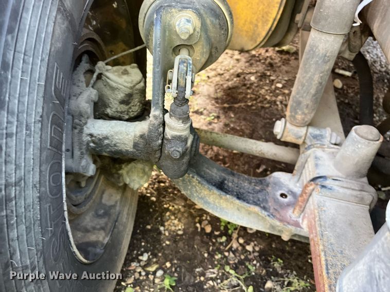 image for item DH8599 2004 Freightliner Business Class M2  refrigerated truck