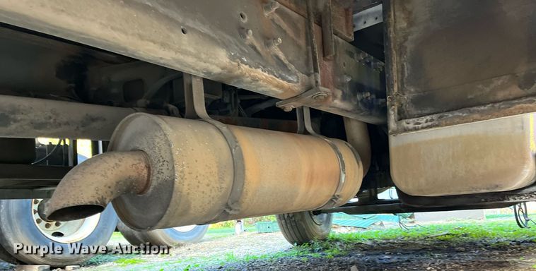 image for item DH8599 2004 Freightliner Business Class M2  refrigerated truck