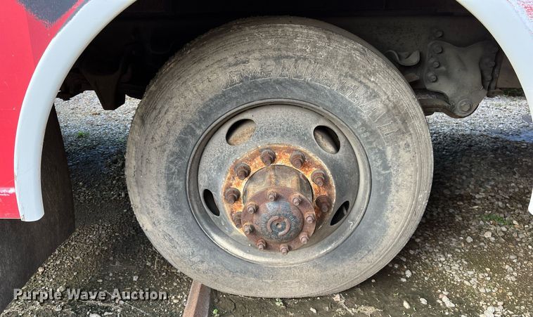 image for item DH8599 2004 Freightliner Business Class M2  refrigerated truck