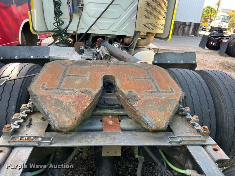 image for item DH8600 2009 International ProStar  semi truck