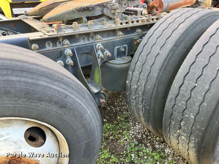 image for item DH8600 2009 International ProStar  semi truck