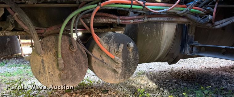 image for item DH8600 2009 International ProStar  semi truck