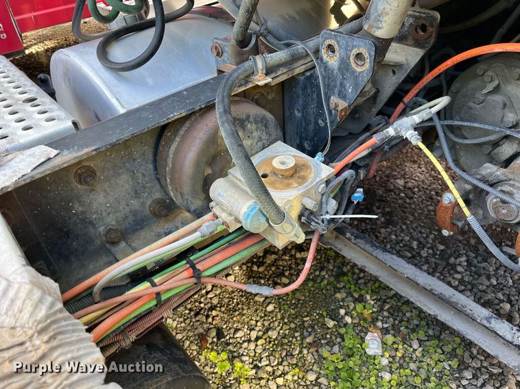 image for item DH8600 2009 International ProStar  semi truck