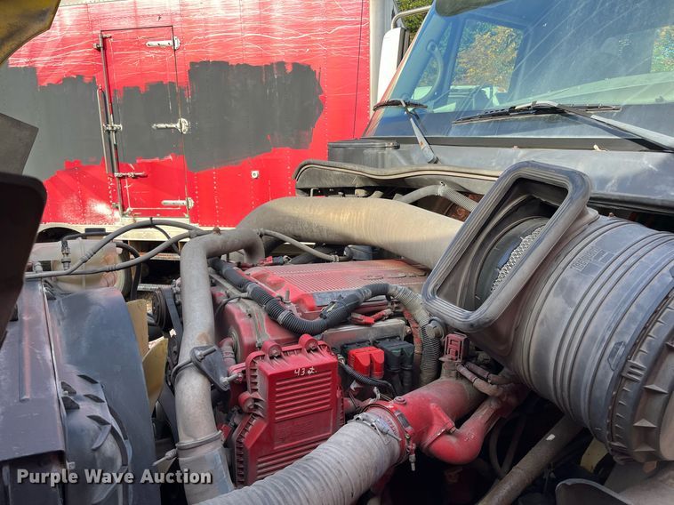 image for item DH8600 2009 International ProStar  semi truck