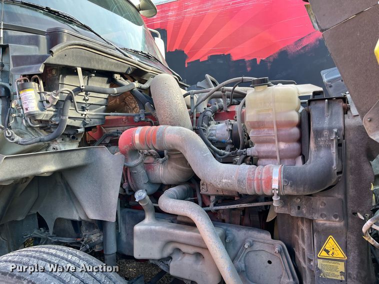 image for item DH8600 2009 International ProStar  semi truck