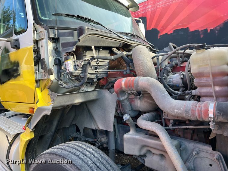 image for item DH8600 2009 International ProStar  semi truck