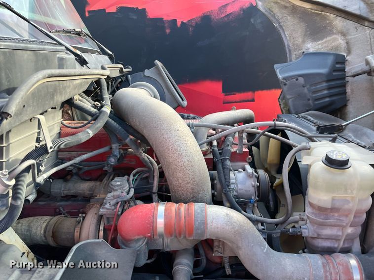 image for item DH8600 2009 International ProStar  semi truck