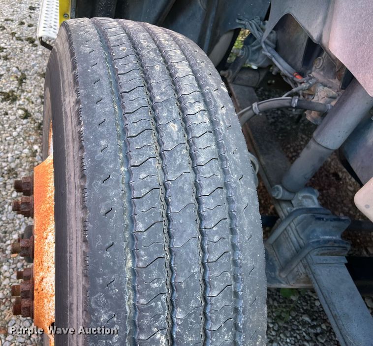 image for item DH8600 2009 International ProStar  semi truck