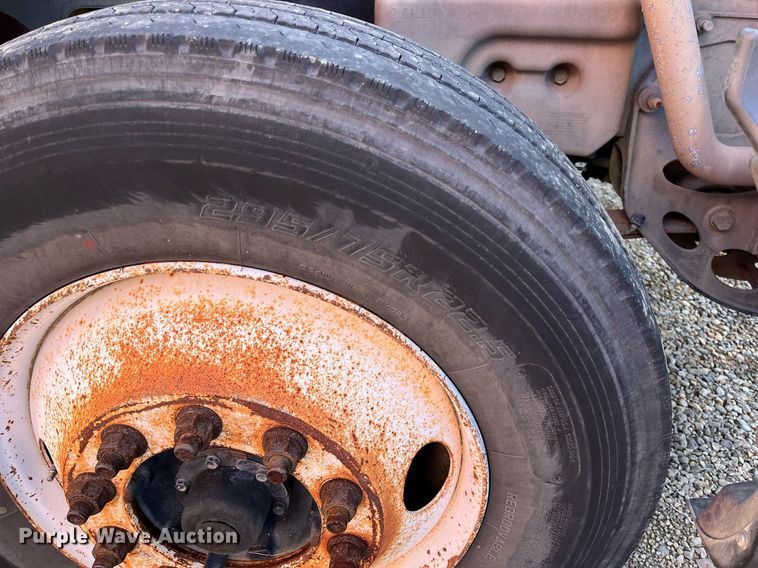 image for item DH8600 2009 International ProStar  semi truck