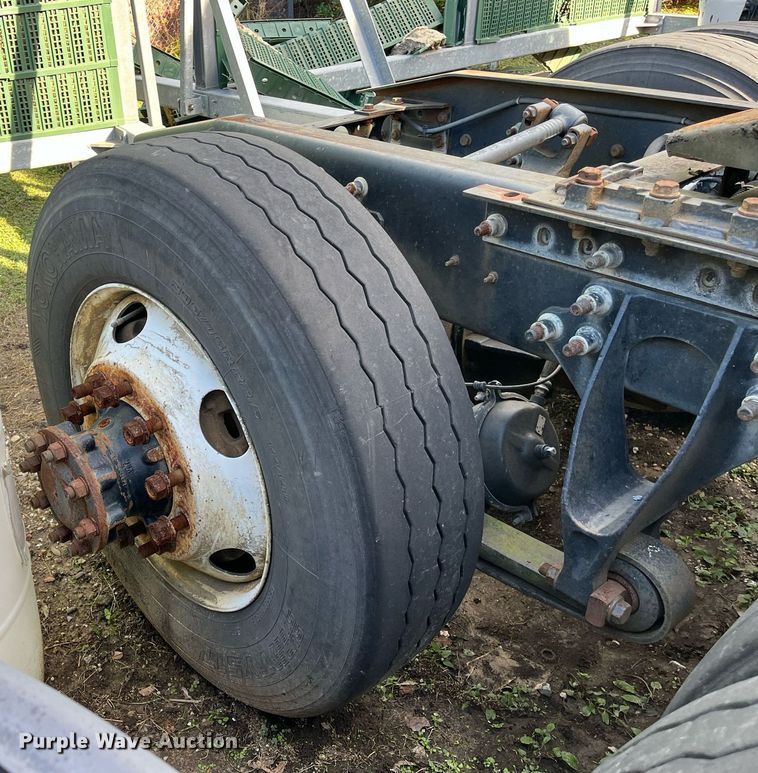 image for item DH8600 2009 International ProStar  semi truck