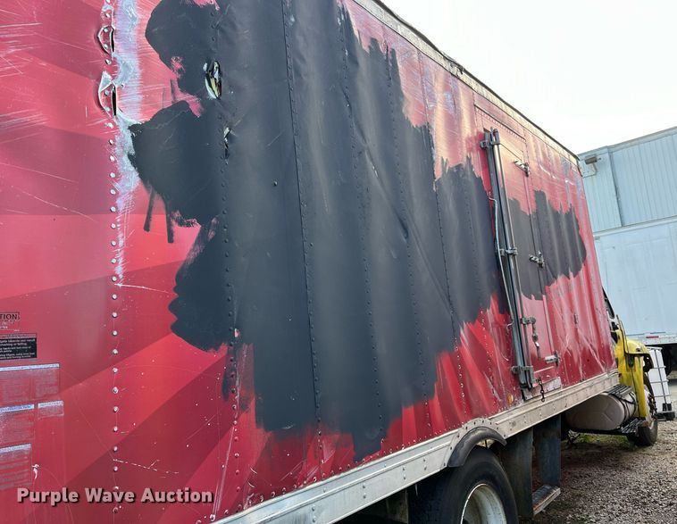 image for item DH8601 2011 International DuraStar 4300  refrigerated truck