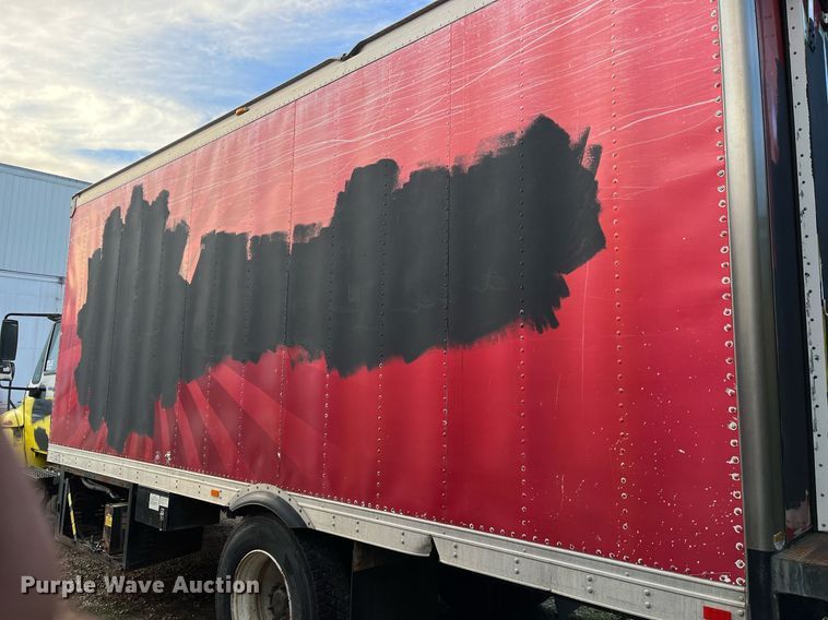 image for item DH8601 2011 International DuraStar 4300  refrigerated truck