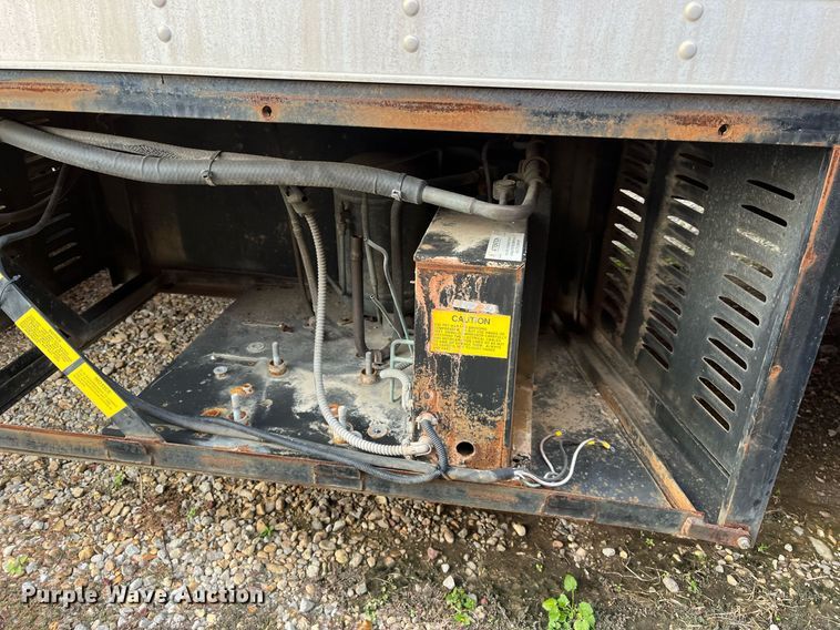 image for item DH8601 2011 International DuraStar 4300  refrigerated truck