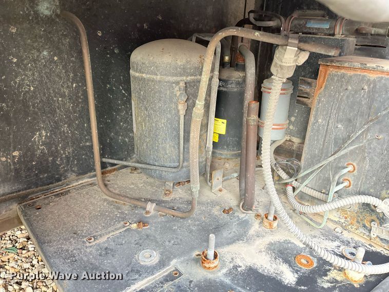 image for item DH8601 2011 International DuraStar 4300  refrigerated truck