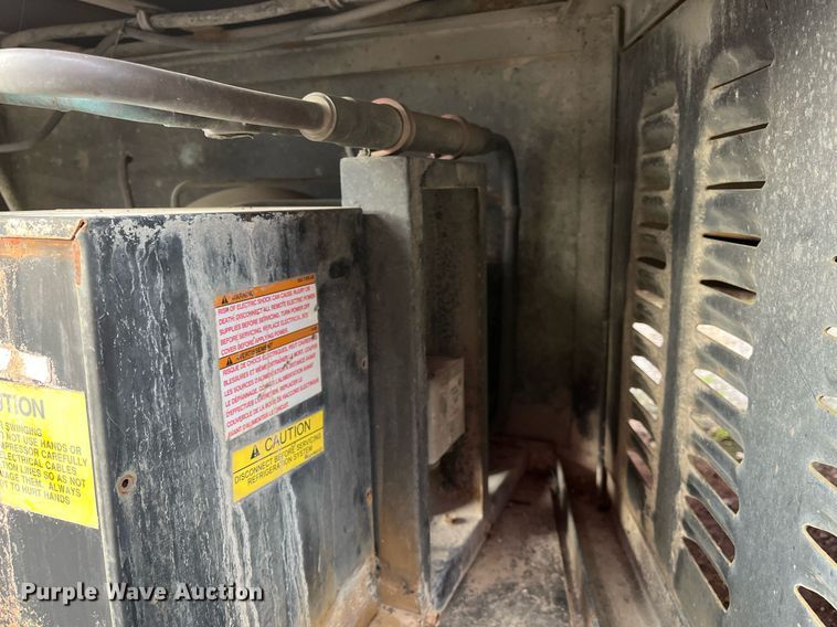 image for item DH8601 2011 International DuraStar 4300  refrigerated truck