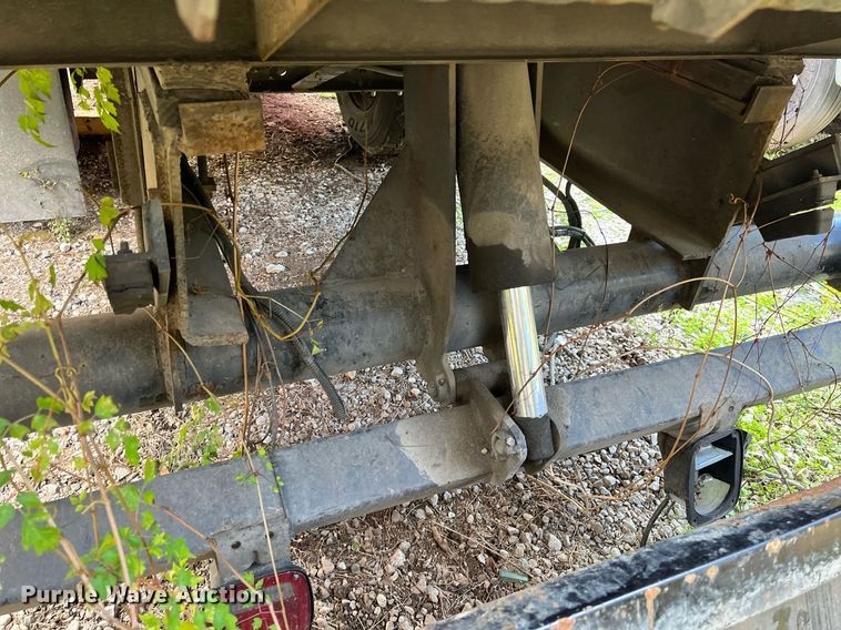 image for item DH8601 2011 International DuraStar 4300  refrigerated truck