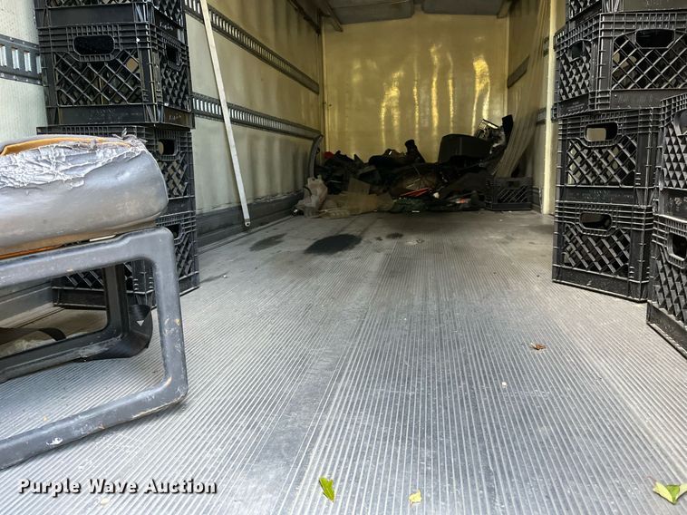 image for item DH8601 2011 International DuraStar 4300  refrigerated truck