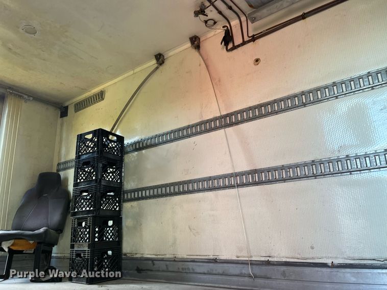 image for item DH8601 2011 International DuraStar 4300  refrigerated truck