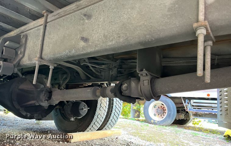 image for item DH8601 2011 International DuraStar 4300  refrigerated truck