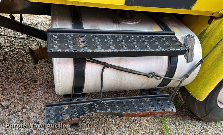 image for item DH8601 2011 International DuraStar 4300  refrigerated truck