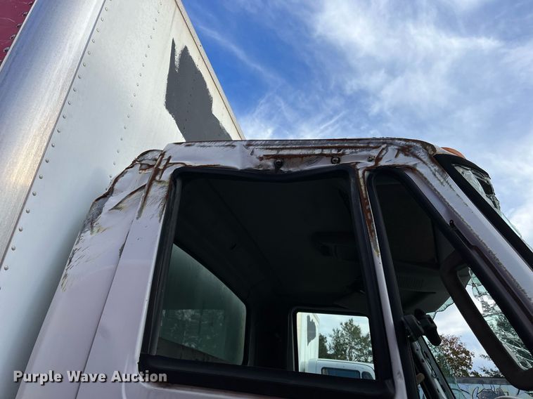 image for item DH8601 2011 International DuraStar 4300  refrigerated truck