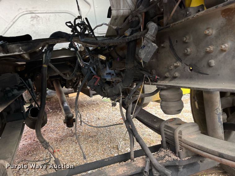 image for item DH8601 2011 International DuraStar 4300  refrigerated truck