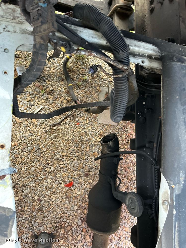 image for item DH8601 2011 International DuraStar 4300  refrigerated truck