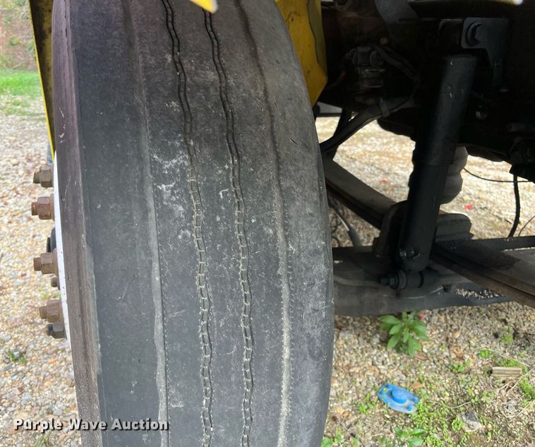 image for item DH8601 2011 International DuraStar 4300  refrigerated truck