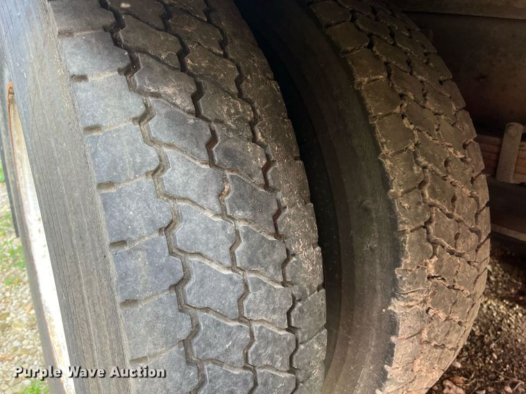 image for item DH8601 2011 International DuraStar 4300  refrigerated truck