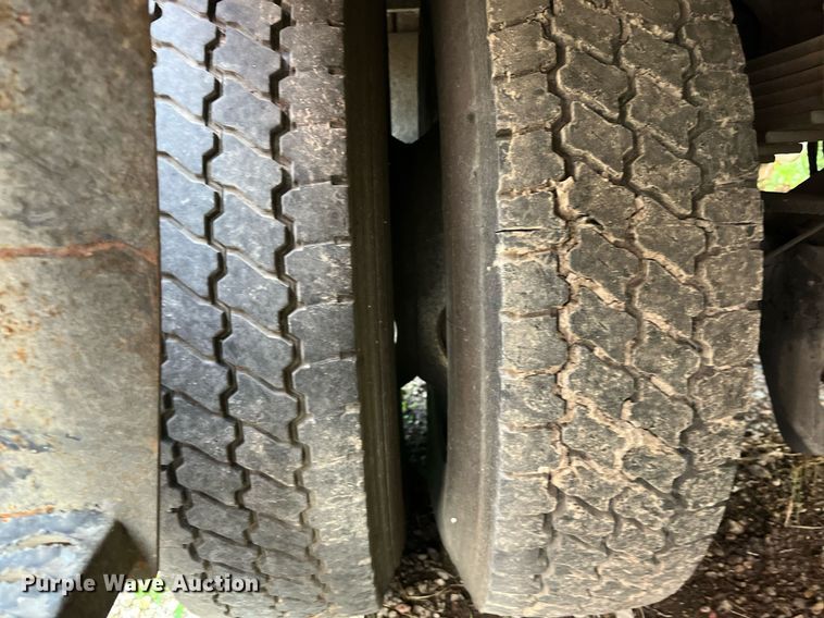 image for item DH8601 2011 International DuraStar 4300  refrigerated truck