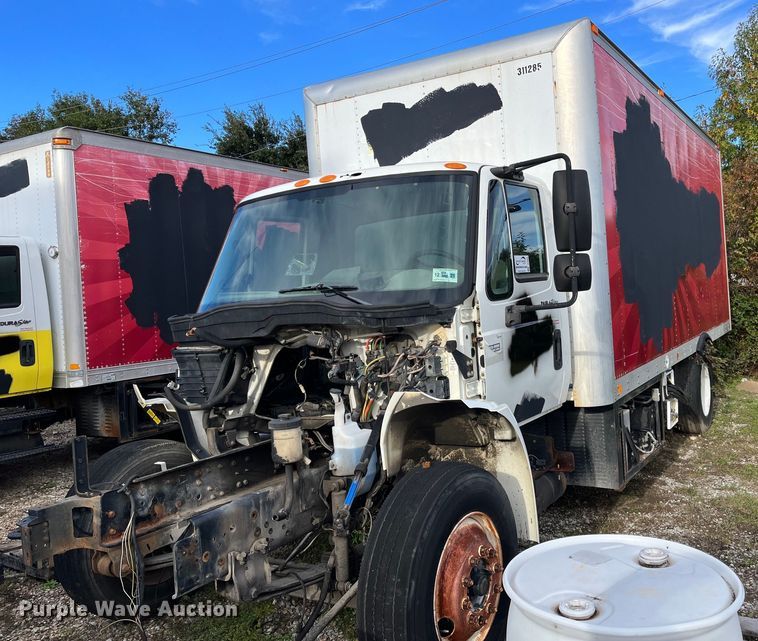 image for item DH8602 2011 International DuraStar 4300  refrigerated truck