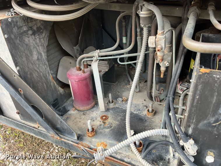 image for item DH8602 2011 International DuraStar 4300  refrigerated truck