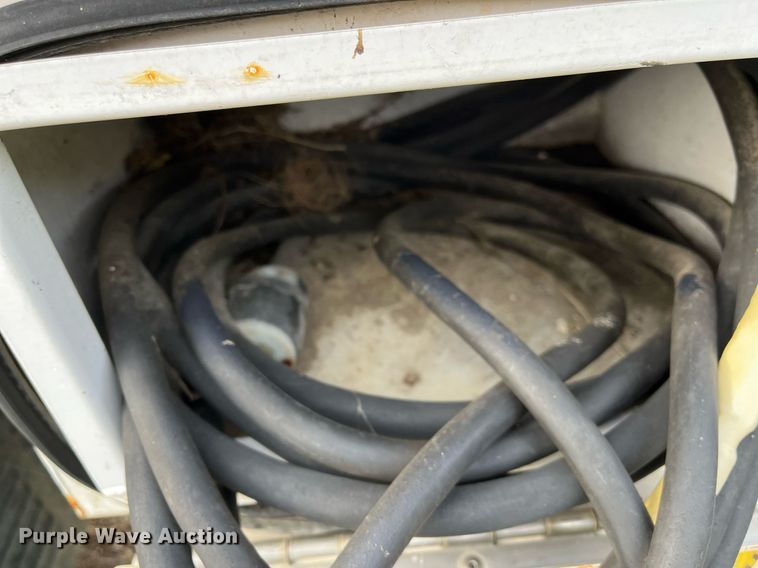 image for item DH8602 2011 International DuraStar 4300  refrigerated truck