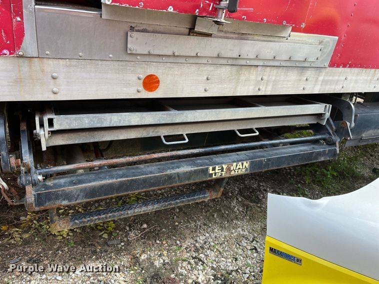 image for item DH8602 2011 International DuraStar 4300  refrigerated truck