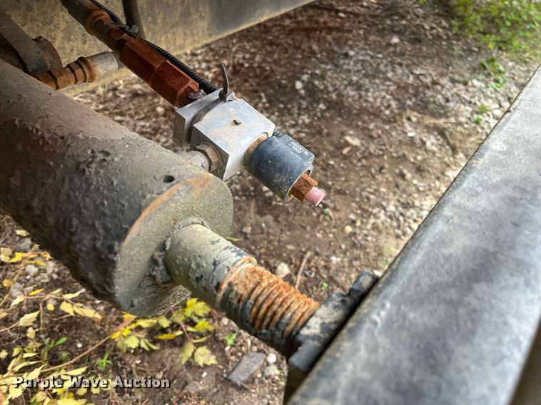 image for item DH8602 2011 International DuraStar 4300  refrigerated truck