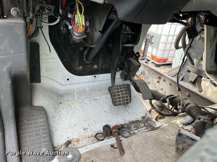 image for item DH8602 2011 International DuraStar 4300  refrigerated truck