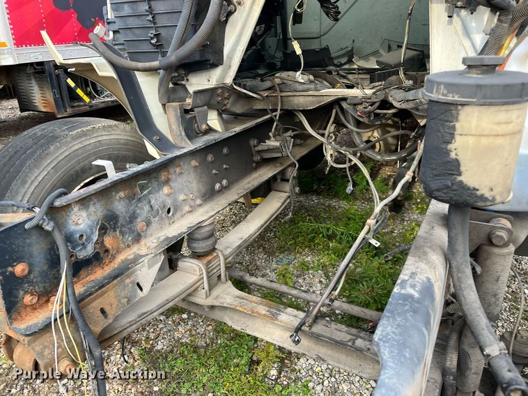 image for item DH8602 2011 International DuraStar 4300  refrigerated truck