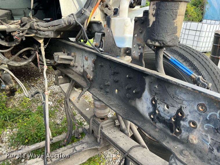 image for item DH8602 2011 International DuraStar 4300  refrigerated truck