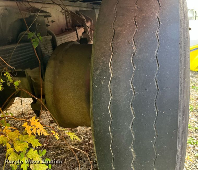 image for item DH8602 2011 International DuraStar 4300  refrigerated truck