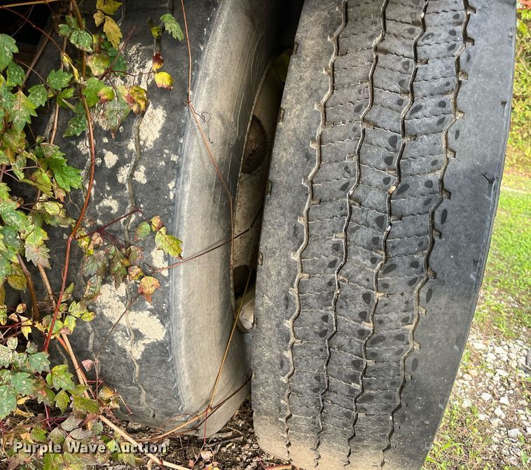 image for item DH8602 2011 International DuraStar 4300  refrigerated truck