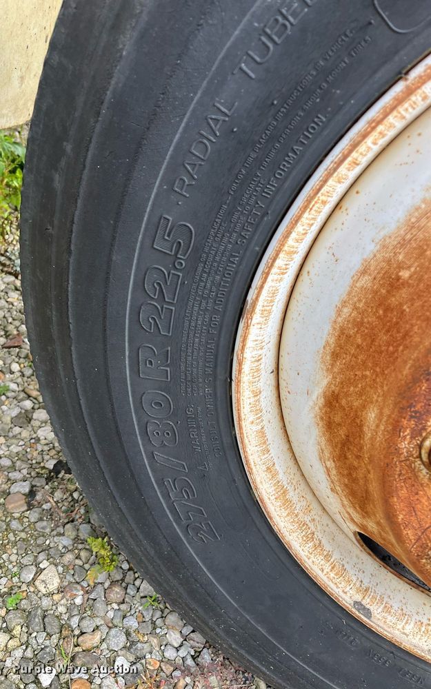 image for item DH8602 2011 International DuraStar 4300  refrigerated truck