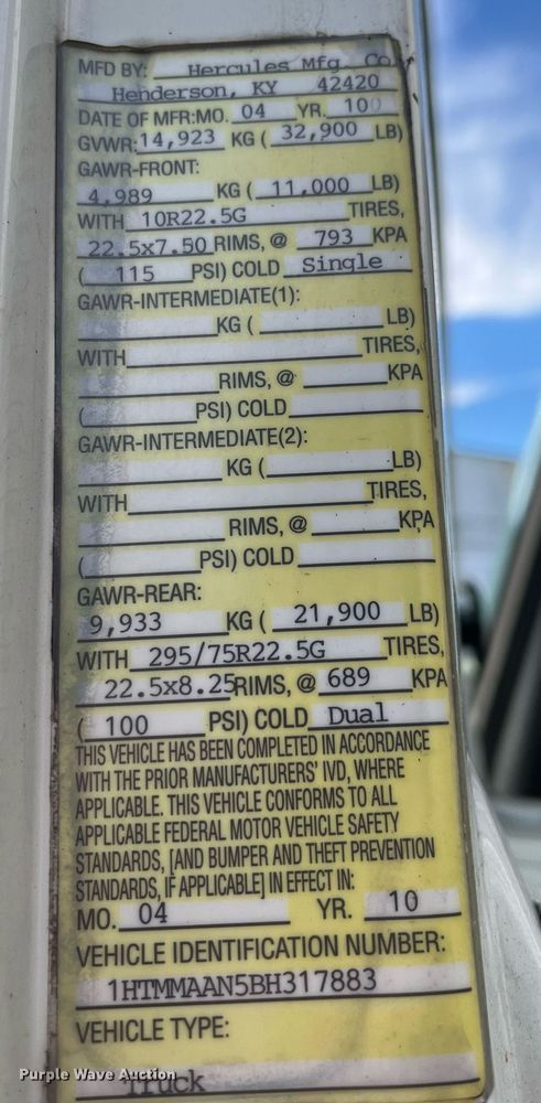 image for item DH8602 2011 International DuraStar 4300  refrigerated truck