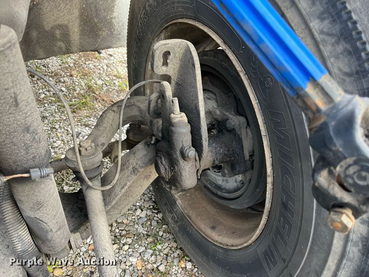 image for item DH8602 2011 International DuraStar 4300  refrigerated truck